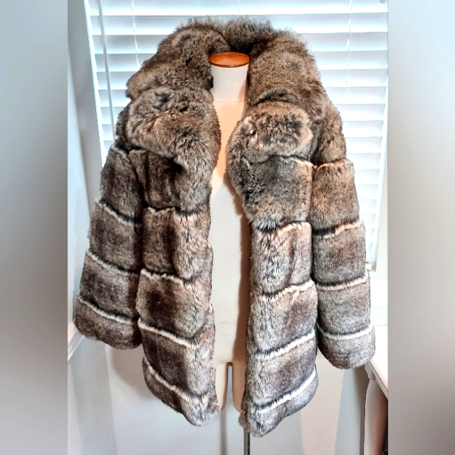 Black Label Faux Fur Long Sleeve Heavy Winter Jacket Nwot